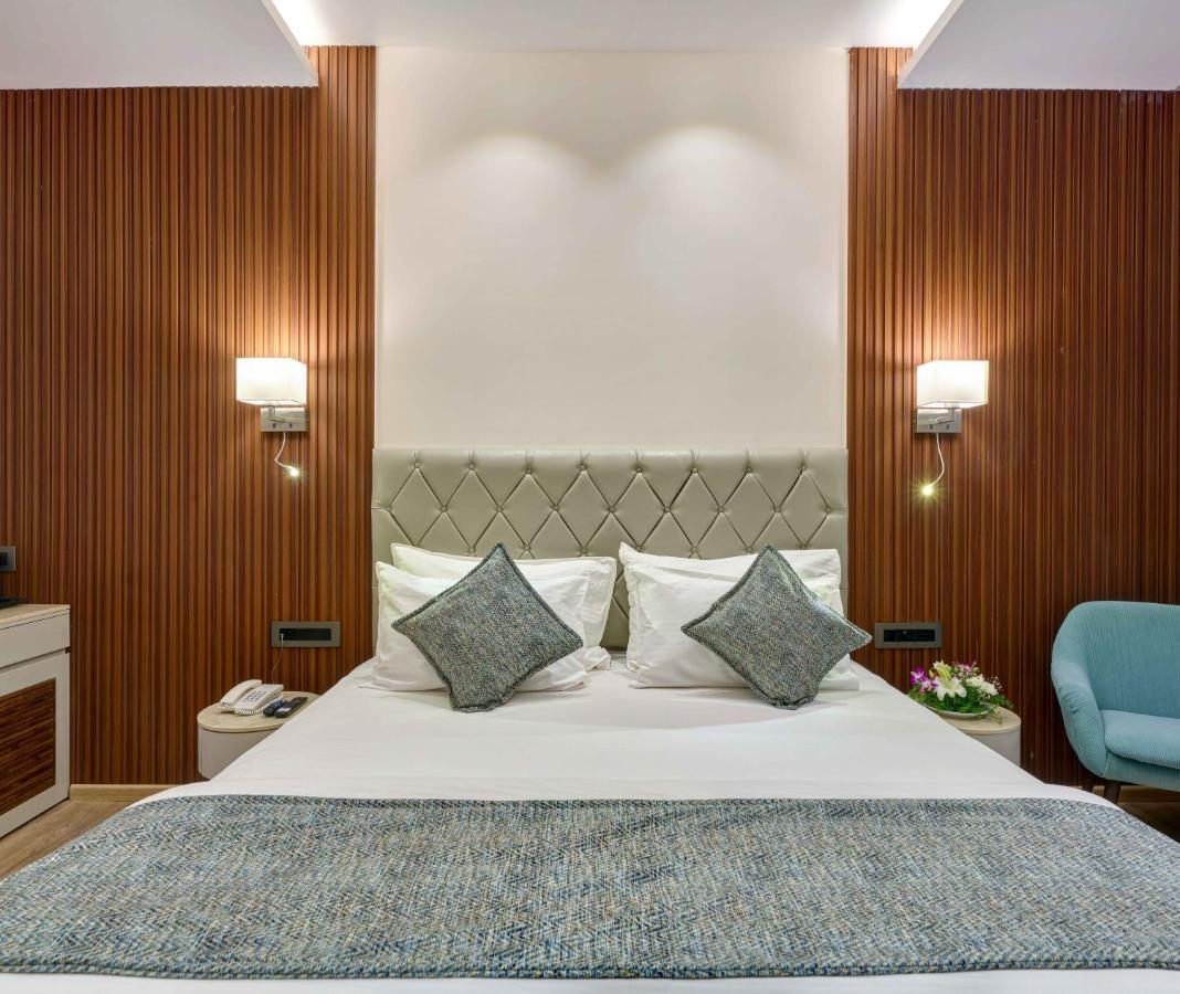 Citrus Hotel Kolhapur Bagian luar foto