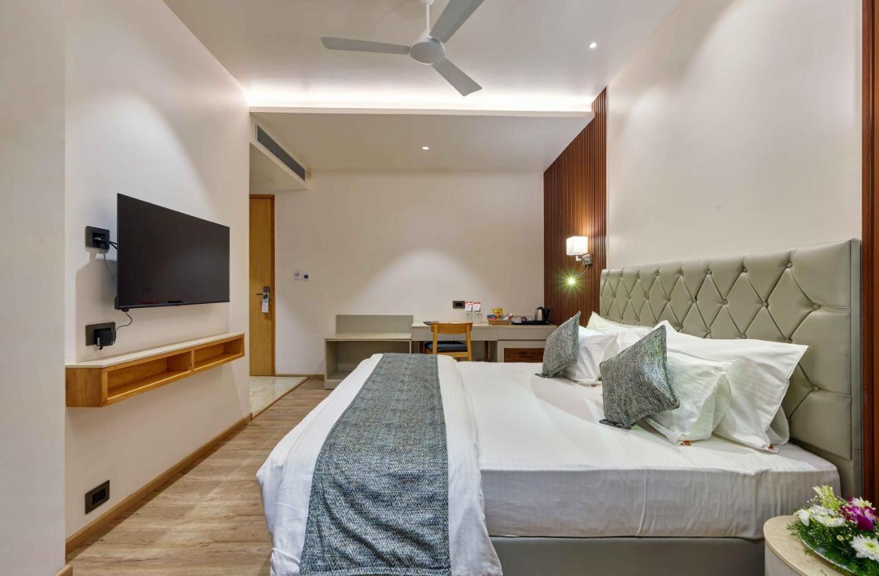 Citrus Hotel Kolhapur Bagian luar foto