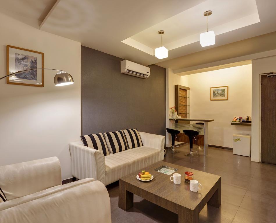 Citrus Hotel Kolhapur Bagian luar foto