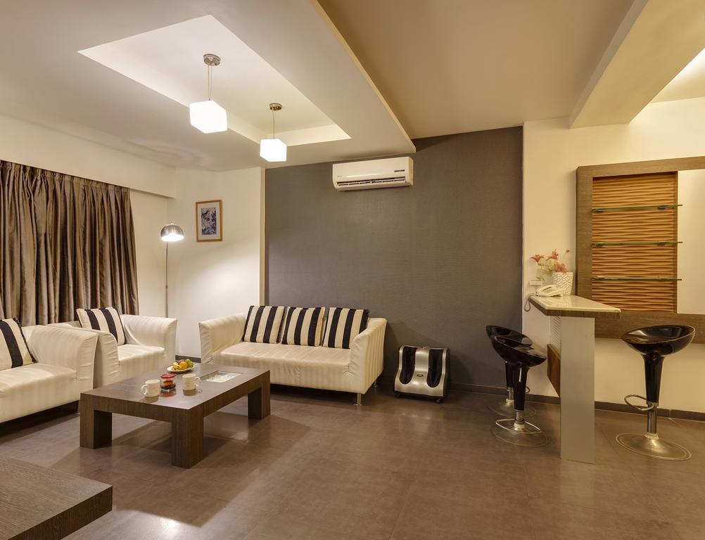 Citrus Hotel Kolhapur Bagian luar foto