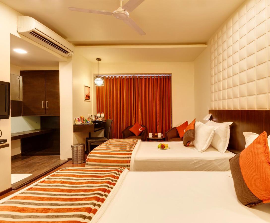 Citrus Hotel Kolhapur Bagian luar foto